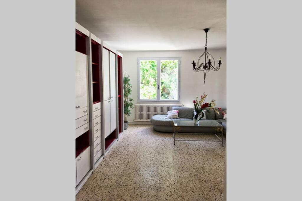 Villa Calme, Climatisee, Piscine, A 2 Pas Du Centre ลีล-ซูร์-ลา-ซอร์ก ภายนอก รูปภาพ